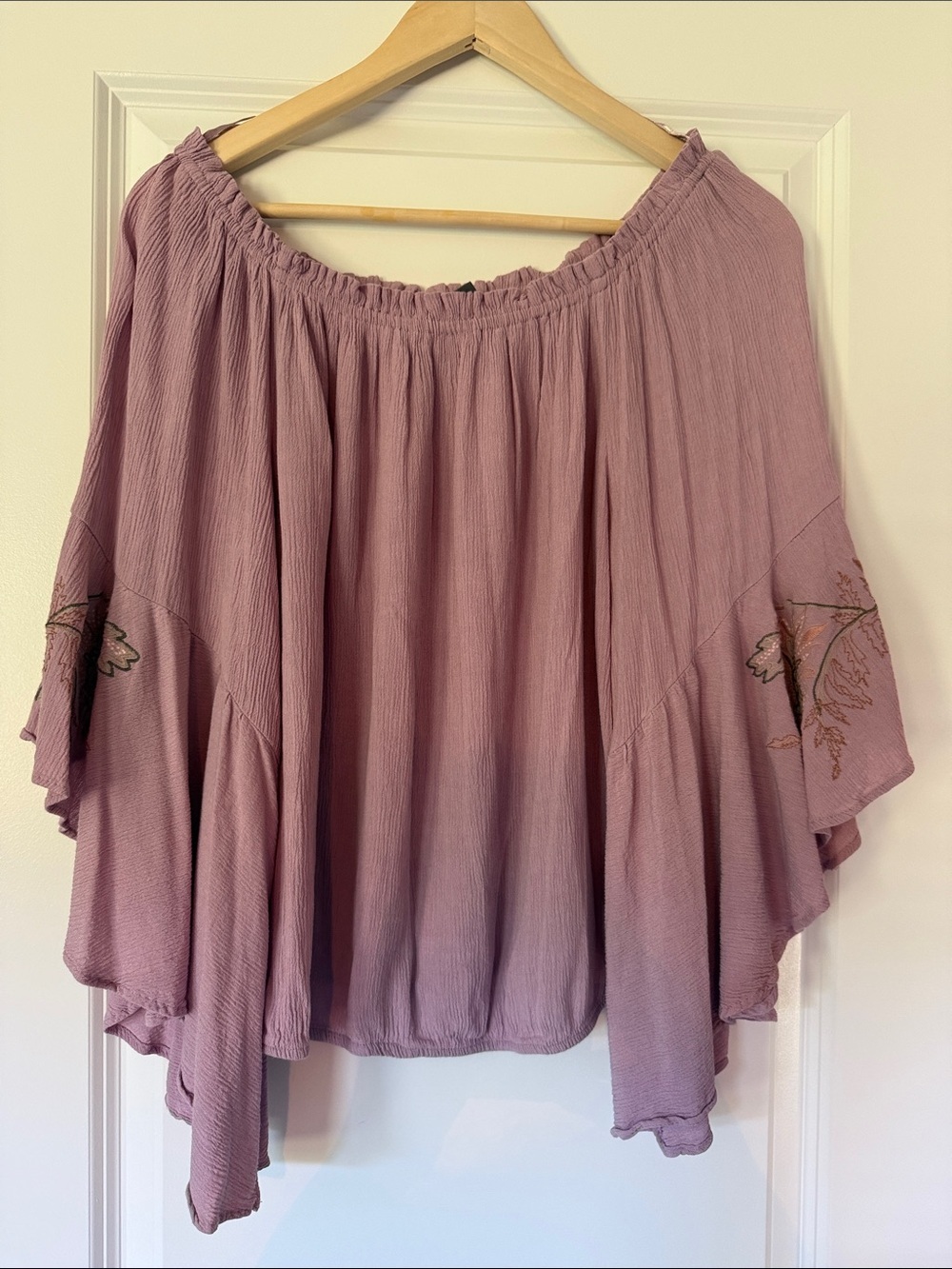 Soho New York & Company boho blouse. Size medium